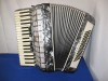 Parrot pearlescent grey 80 bass accordion